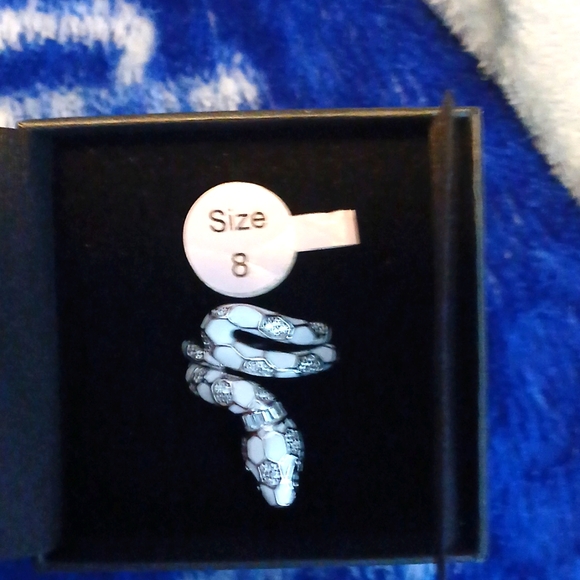 NWT Marla Jade White Serpent Ring Wrap Around. Size 8 - Picture 8 of 8